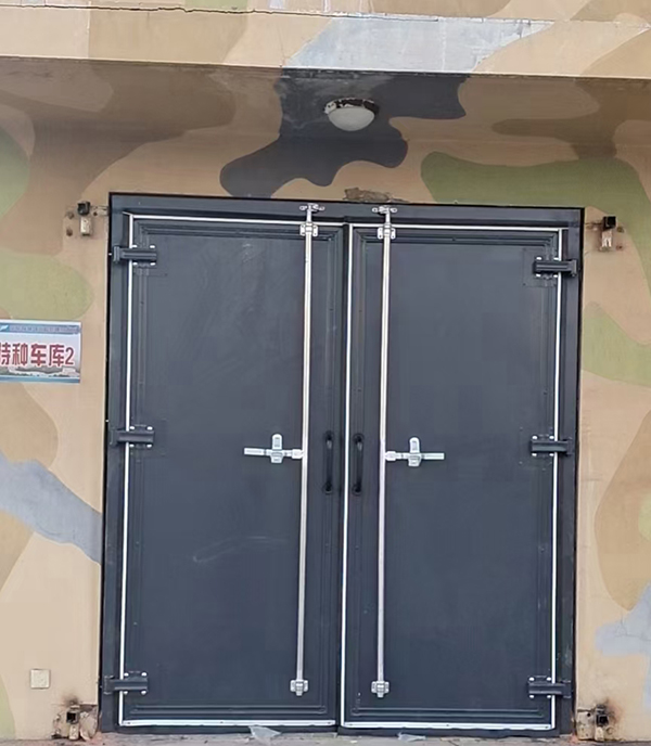 奇台工业平开门